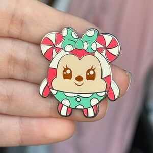 Disney Parks Munchlings Series 1 Minnie Mouse Peppermint Merengue Mystery Pin